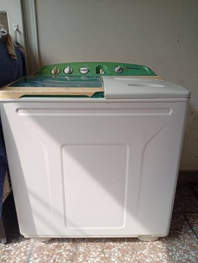 Dawlance DW 8500 Washing Machine and Spinner