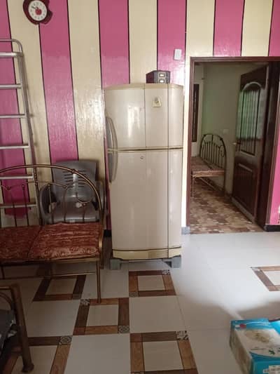 Pel refrigerator fridge +freezer with steplizer of national company.