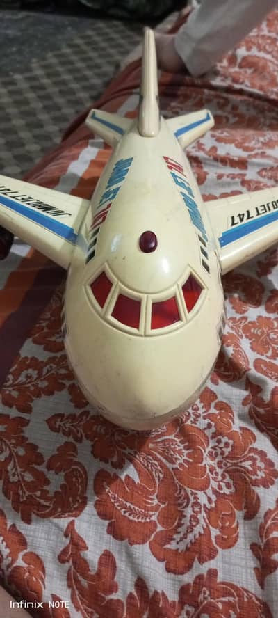 old 1979 jumbo jet 747
