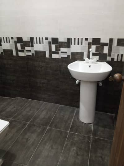 three bed dd ground floor portion for rent in johar