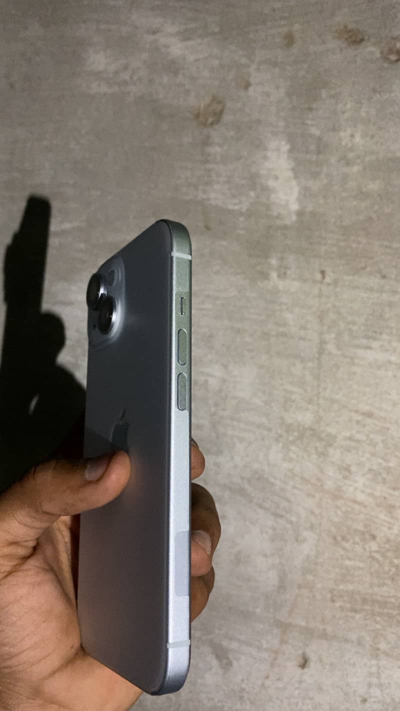 Apple iPhone 15 3