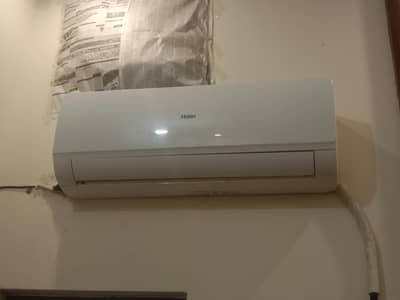 Split Ac 1 Ton 4 month used