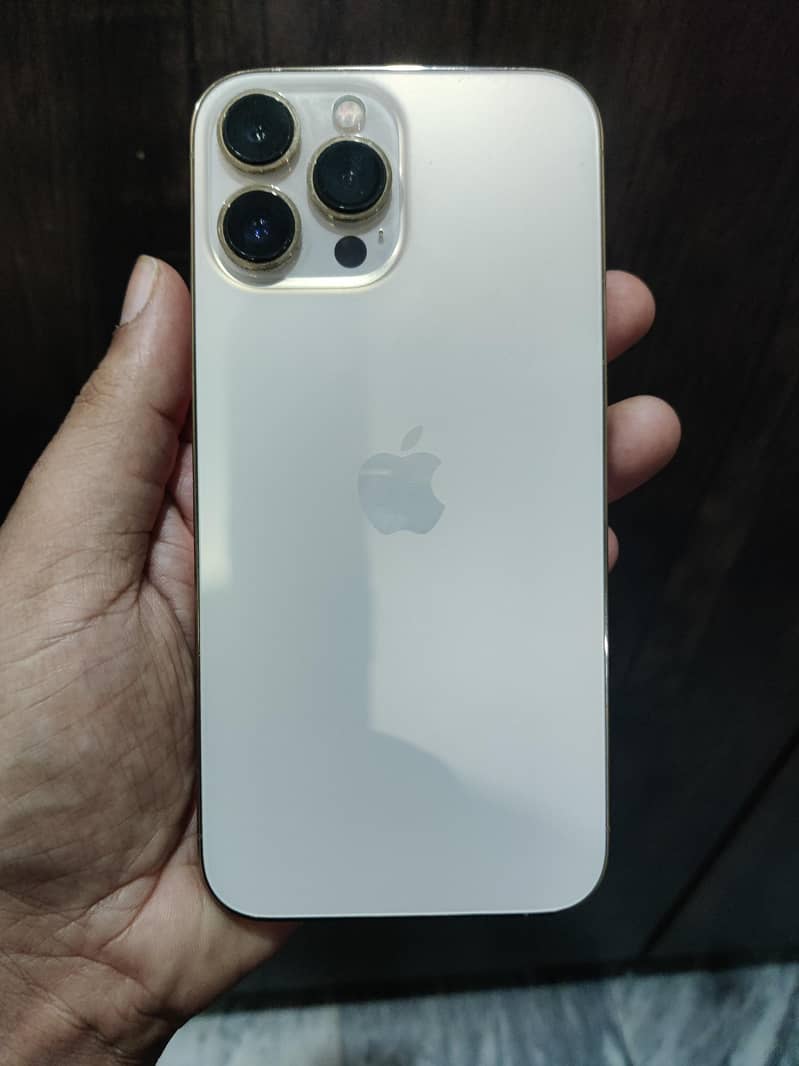 Apple iPhone 13 Pro Max 4