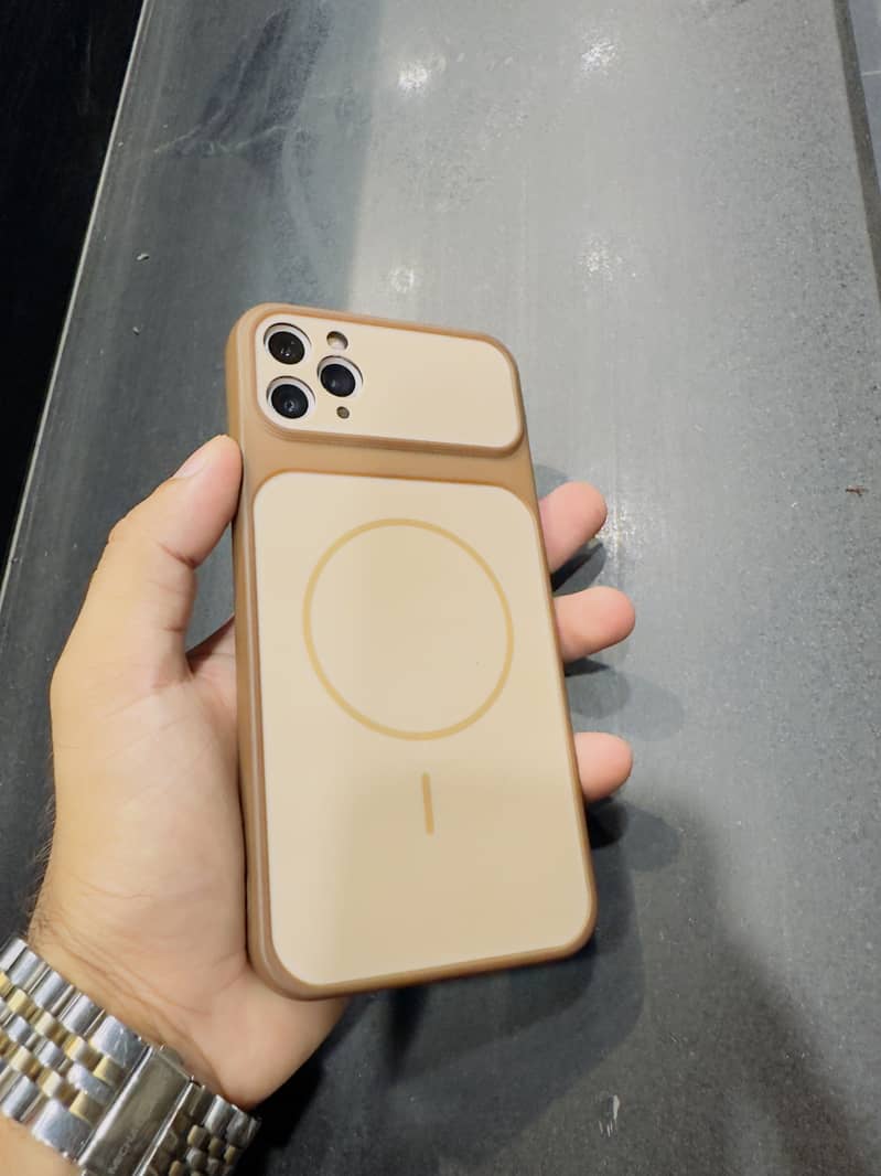 Apple iPhone 11 Pro Max 2