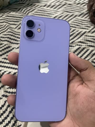 Apple iPhone 12