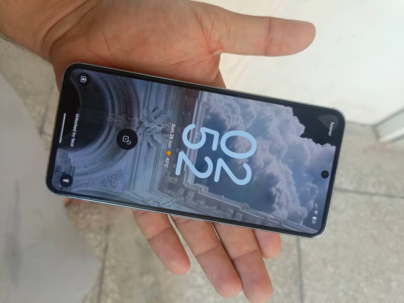Google Pixel 8 Pro 3