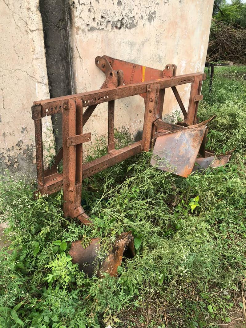 ploughing machine 0