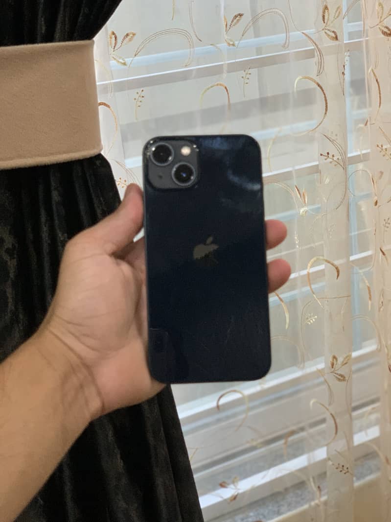 Apple iPhone 13 2