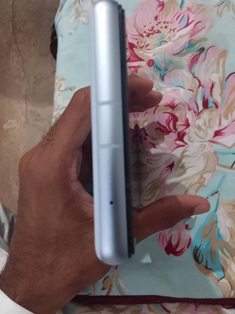 Google Pixel 7a 4