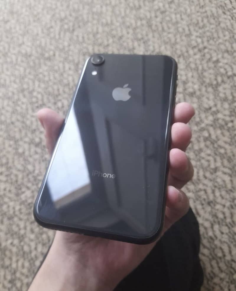 iPhone XR 0