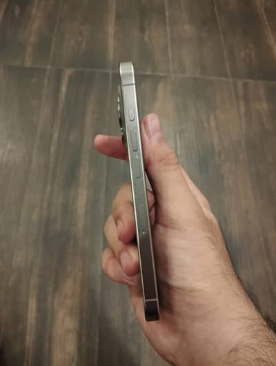 Apple iPhone 15 Pro