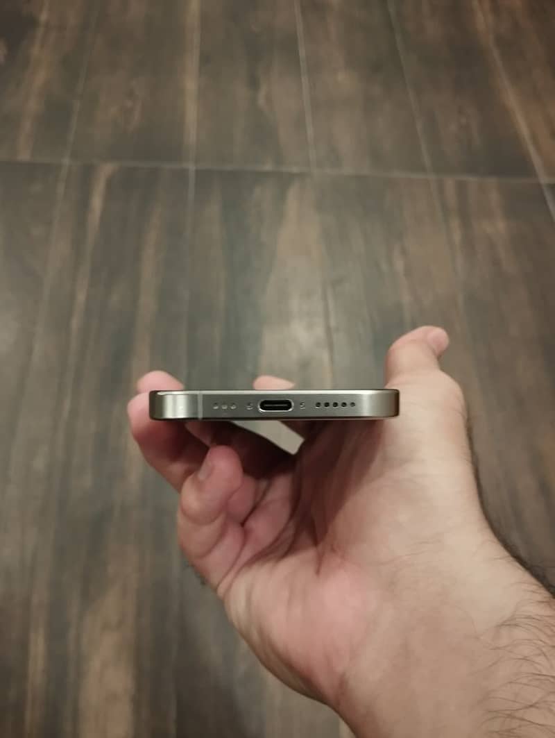 Apple iPhone 15 Pro 1