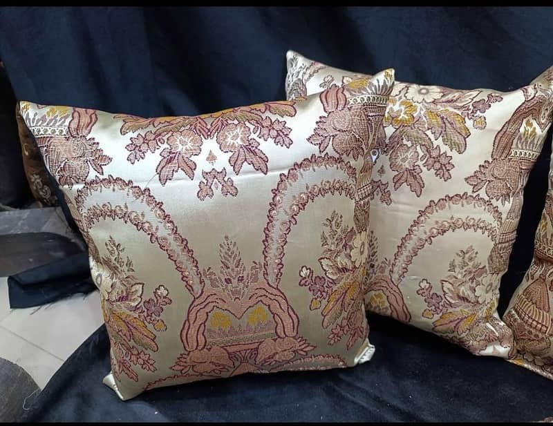 cushions 5