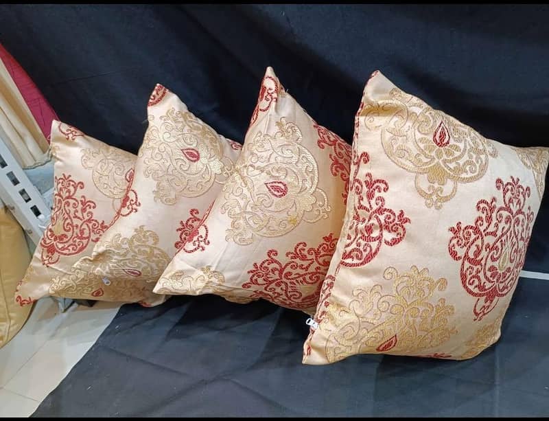 cushions 11