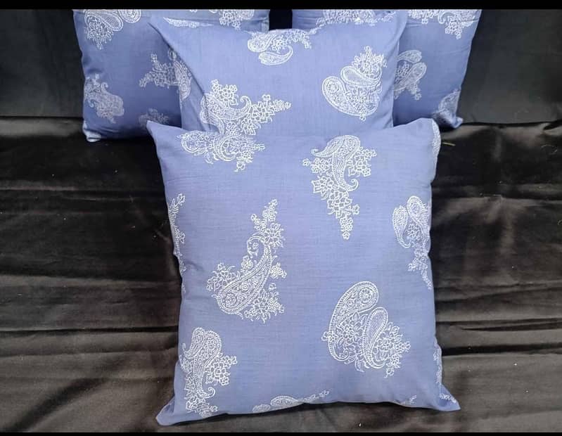 cushions 12