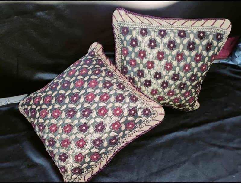 cushions 13