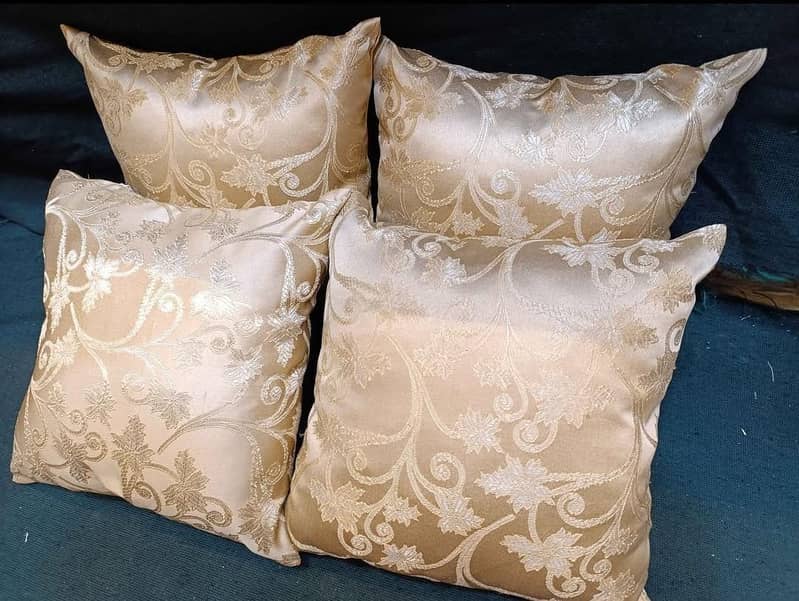 cushions 14