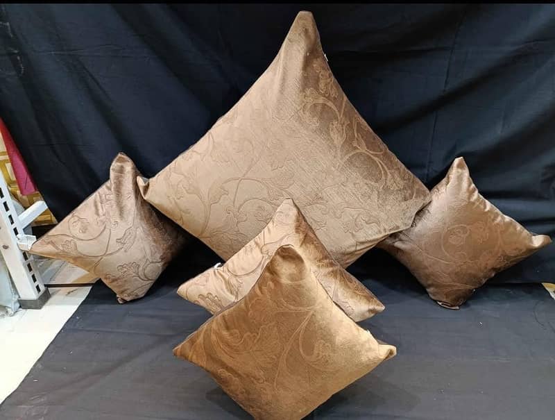 cushions 16