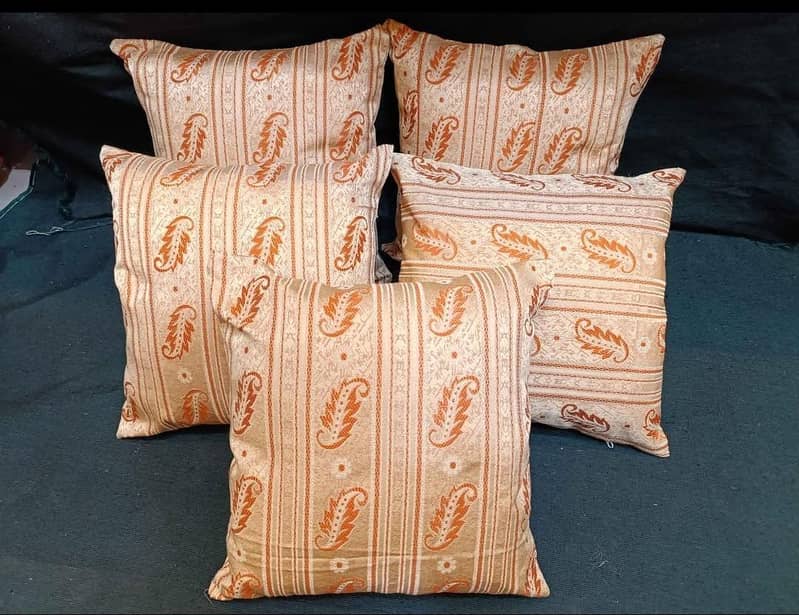 cushions 18