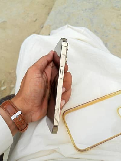 Apple iPhone 14 Pro