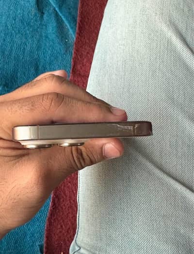 Apple iPhone 16 Pro Max