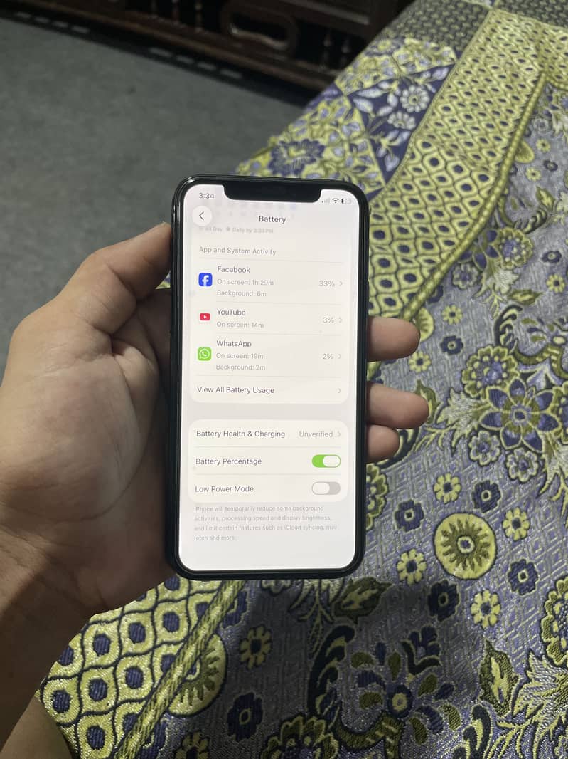 Apple iPhone 11 Pro 4