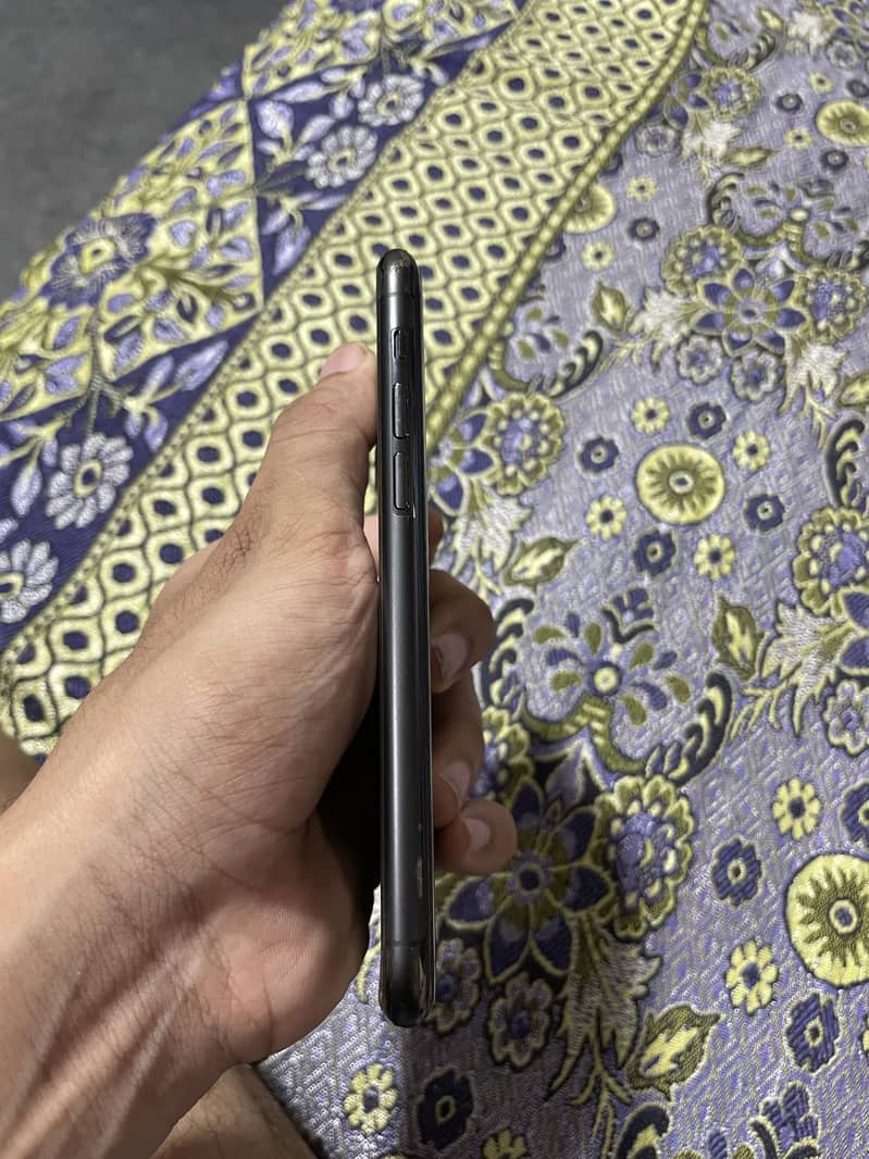 Apple iPhone 11 Pro 8