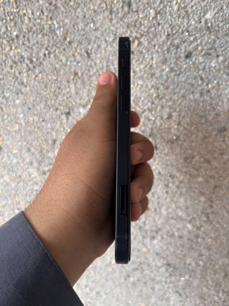 Apple iPhone 12 2