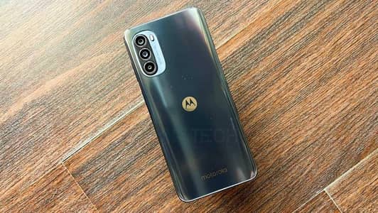 Motorola Moto G52. . . . 4/64. . . . PTA approved