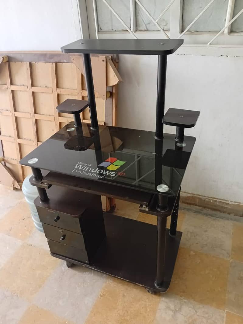 computer table 1