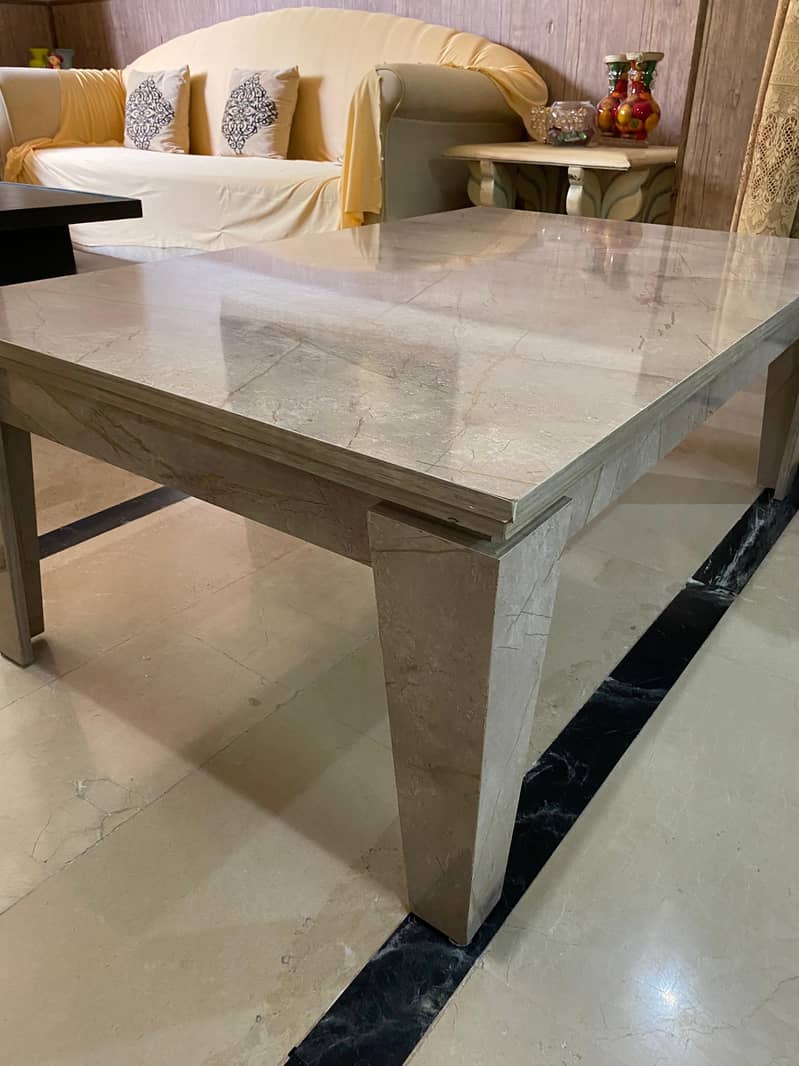 Inter wood solid table 1