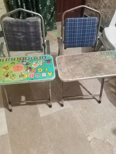 2 study  chairs