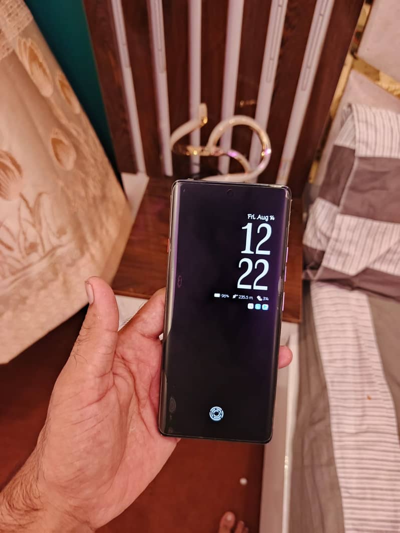 Tecno CAMON 40 Pro 0