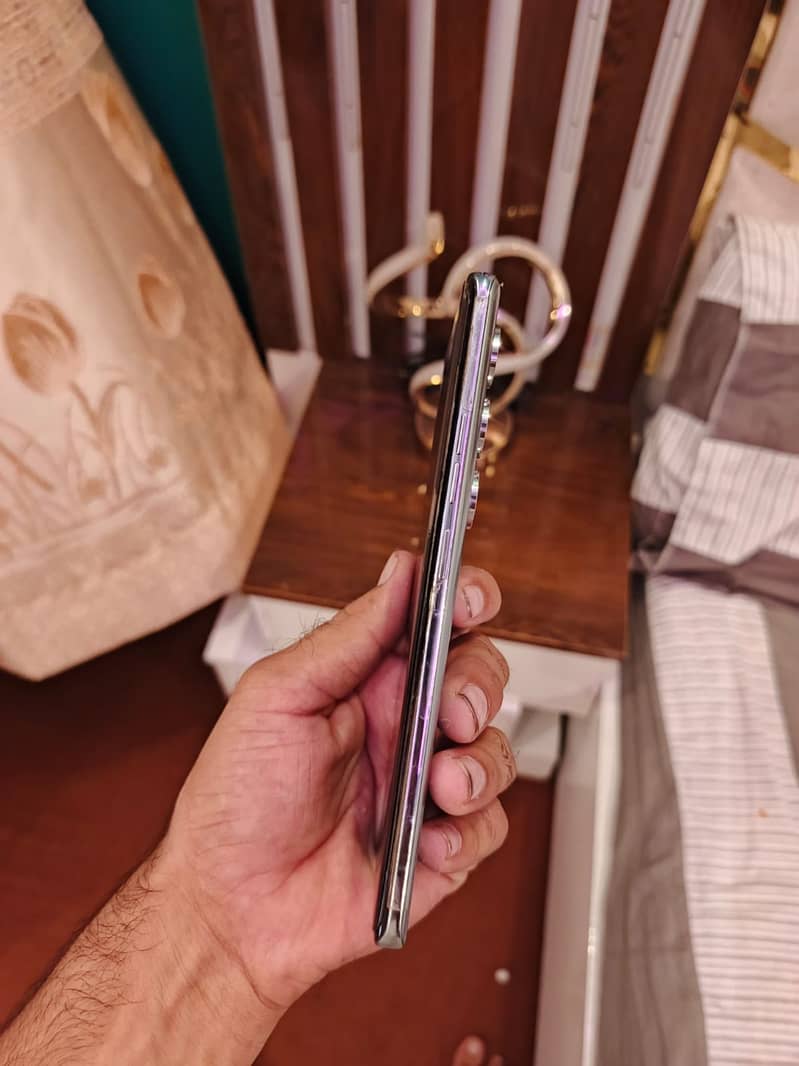 Tecno CAMON 40 Pro 1