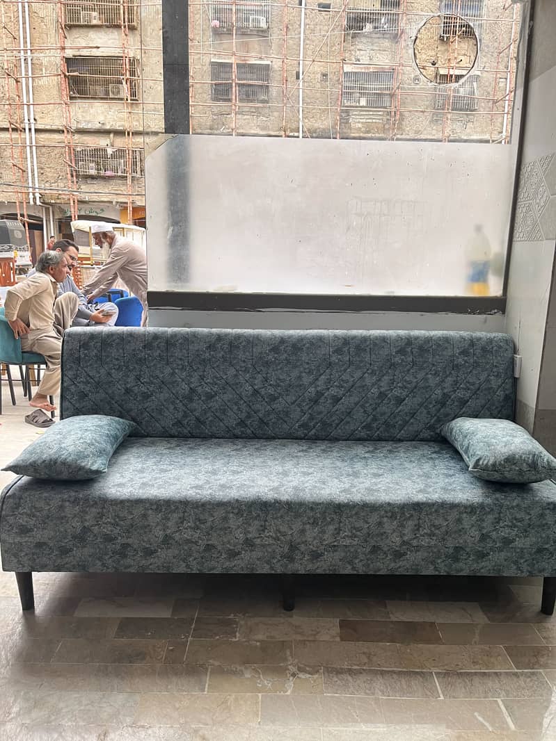 Dawlance sofa cumbed 2