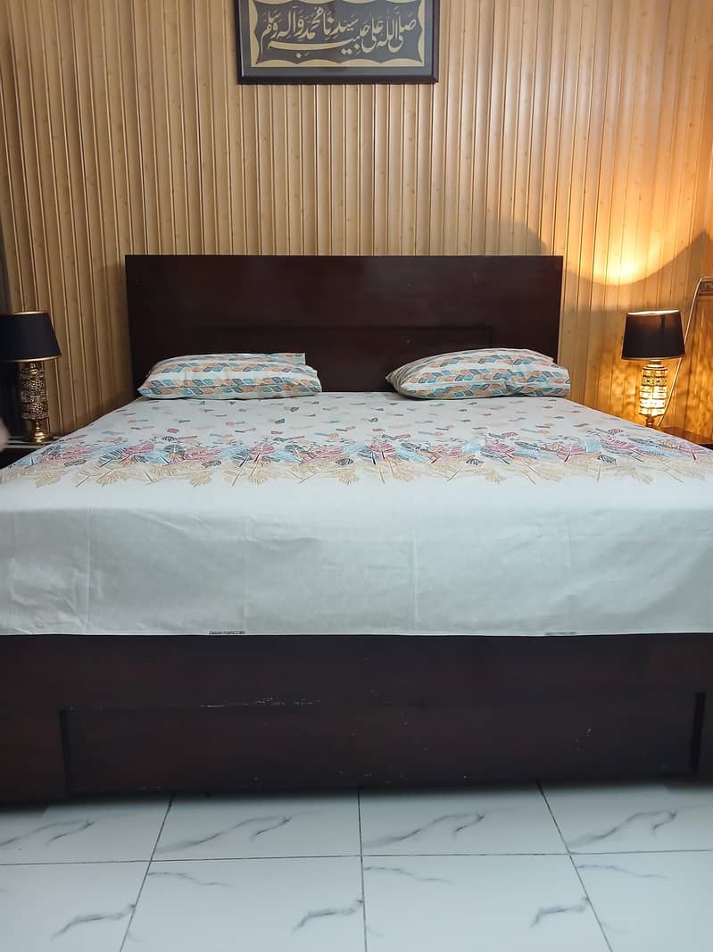king Bed with two side tables dressing and mirror 0