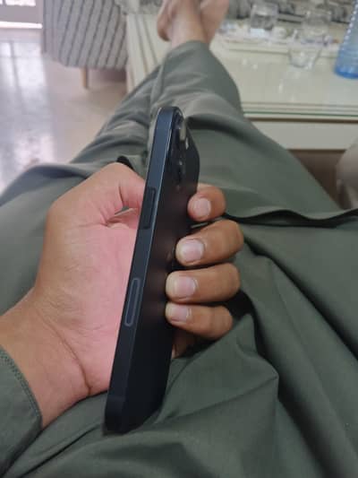 Apple iPhone 13 jv