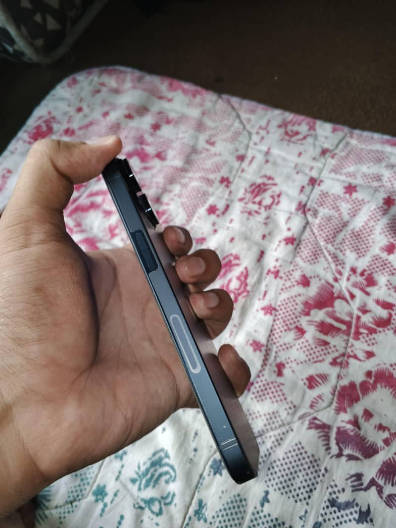 Apple iPhone 14 0