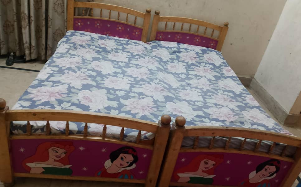 2 sindle beds 1