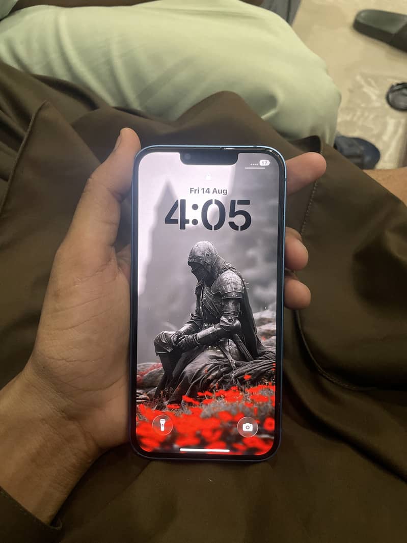 Apple iPhone 13 6
