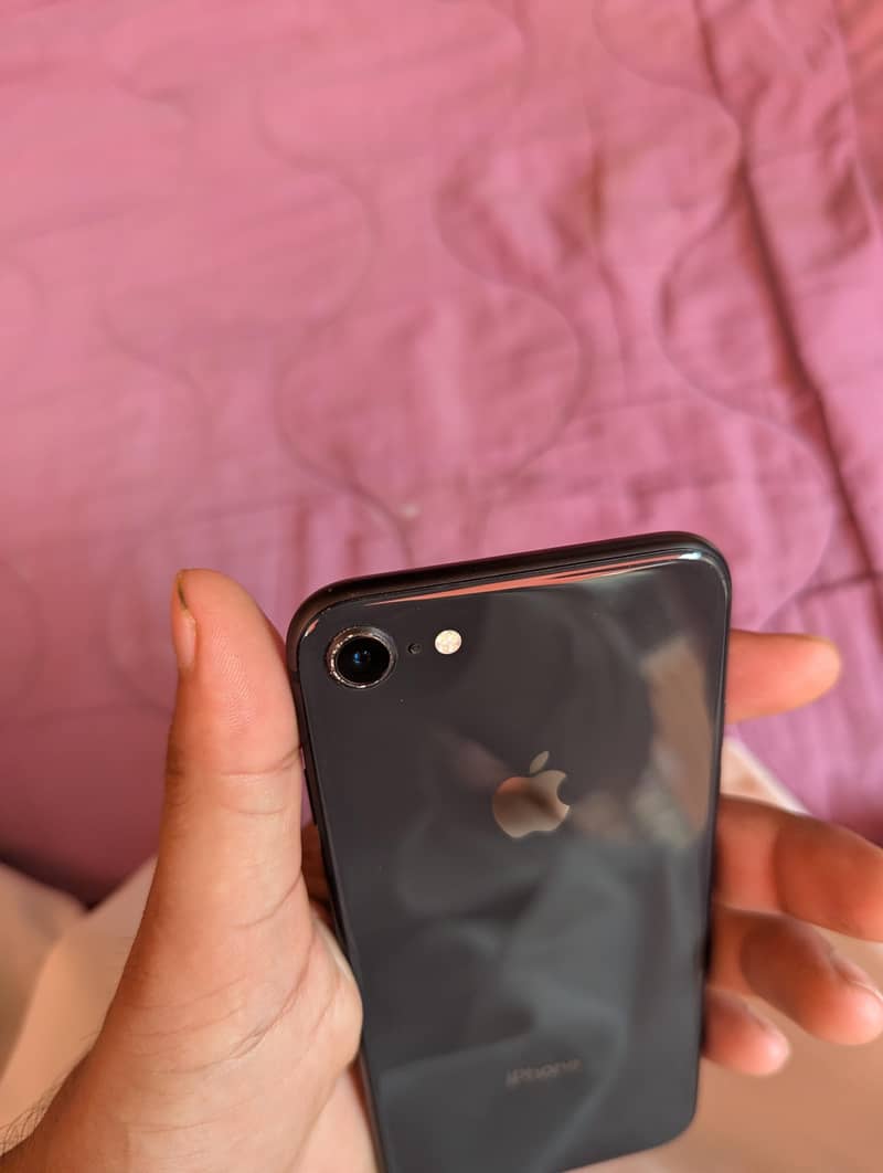 Apple iPhone 8 0