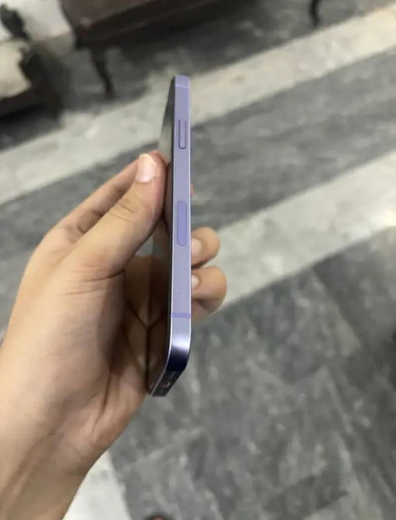 Apple iPhone 12 3