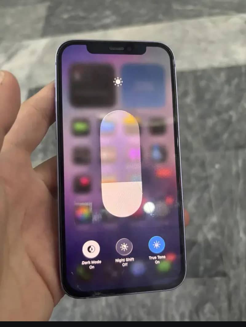 Apple iPhone 12 4