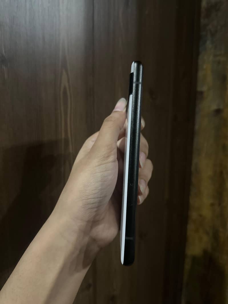 Google Pixel 6a 1