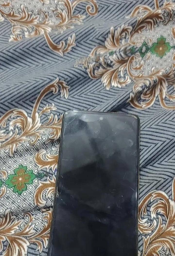 OPPO A60 5