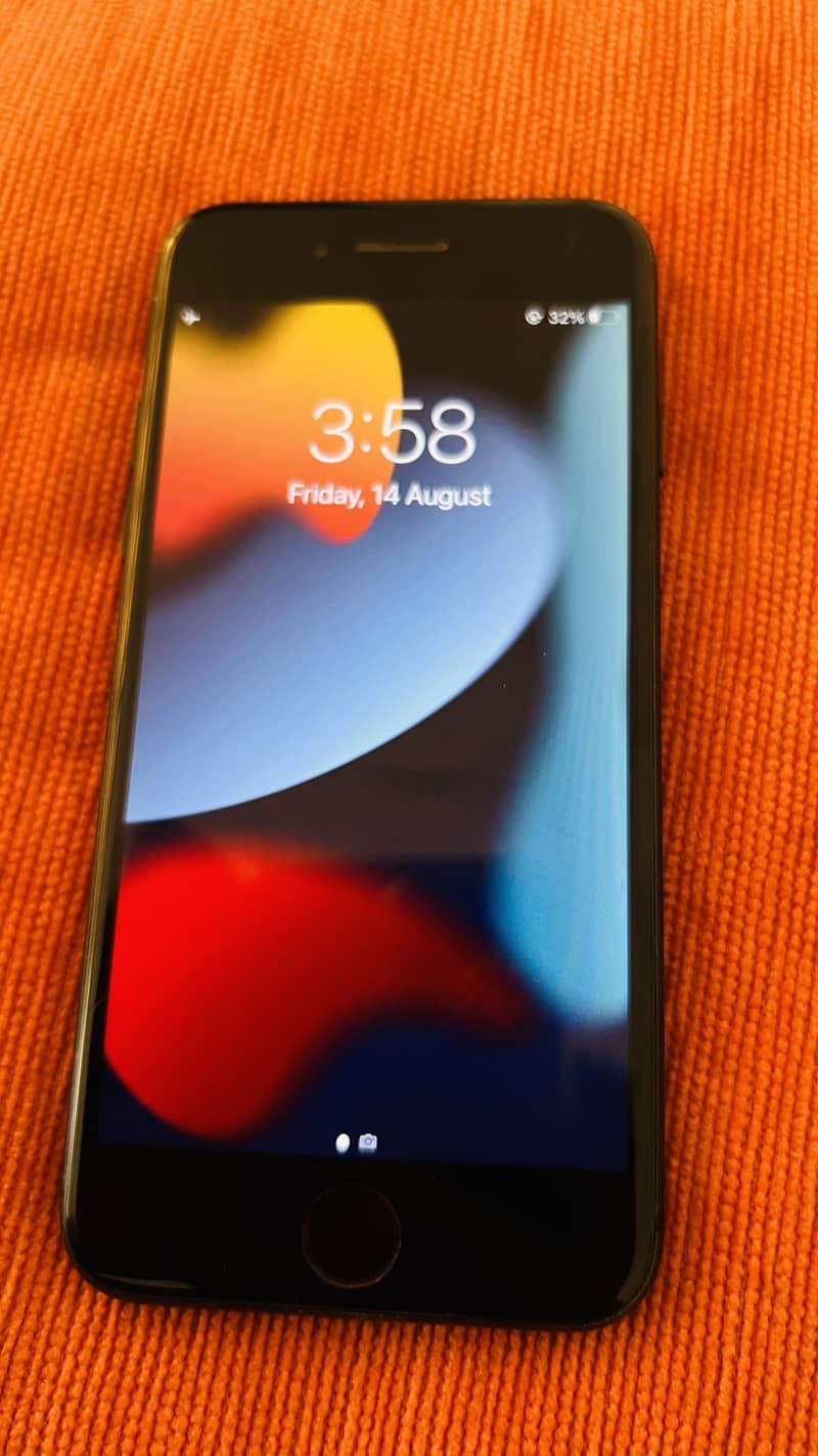 Apple iPhone 7 3