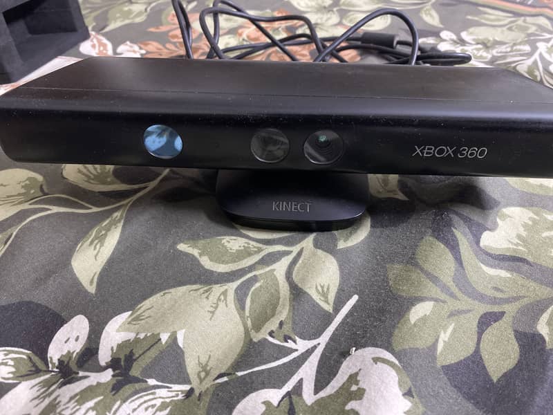 Xbox 360 Kinect 0