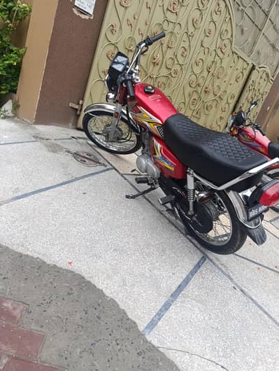 Honda 125 Red 2025