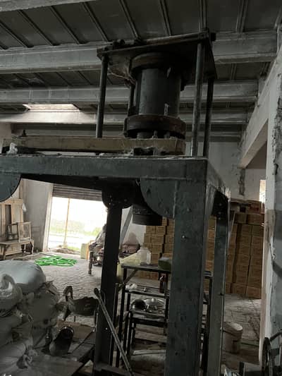 Kachy Papar Banane Wali Machine For Sale – Excellent Condition
