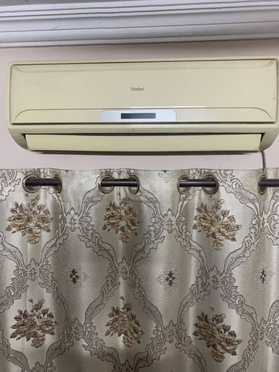 Non inverter Haier AC 1.0 Ton